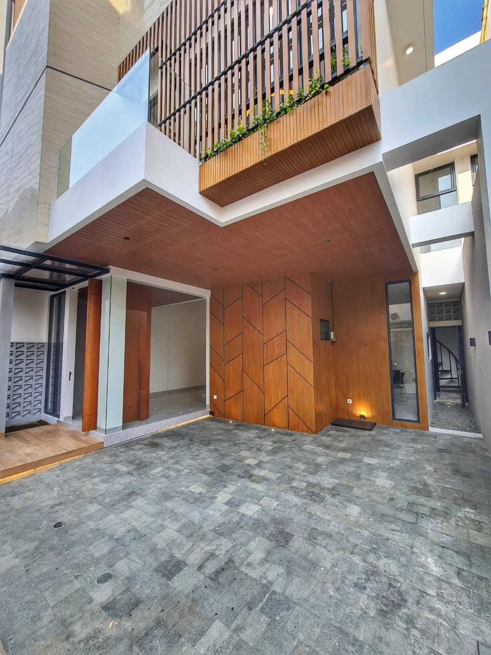 Joyglo Mampang Living